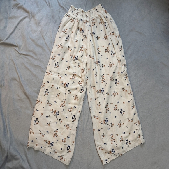 Flowy Floral‎ Boho Cottagecore Wide-Leg Pants - Picture 6 of 6